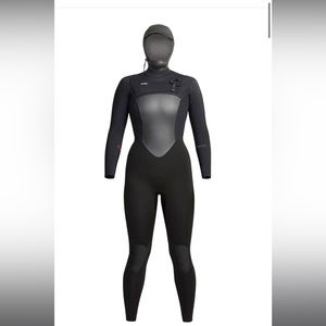 Womens Infinity 5/4 Hooded wetsuit Xcel sz 4
